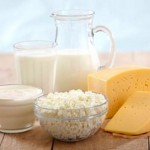 Молочные продукты и беременность: кефир, йогурт, творог, сыр и сметана